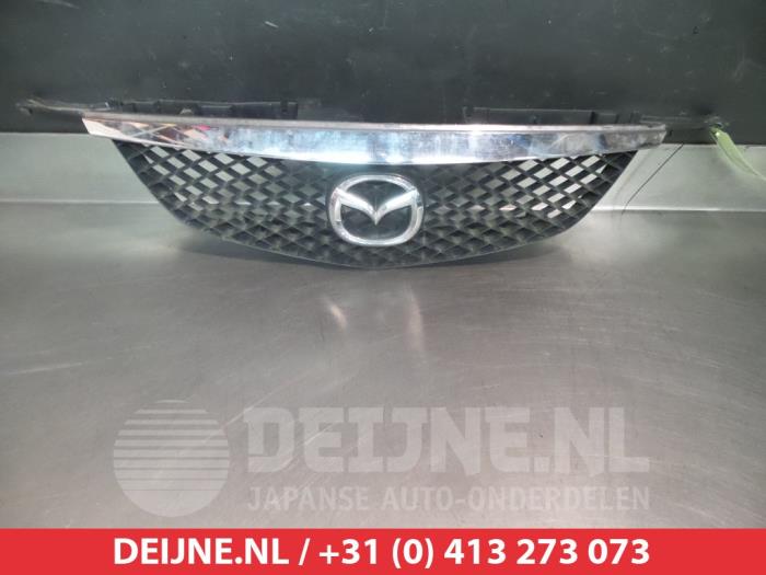 Używane Grill Mazda Premacy Cena € 25,00 Procedura marży oferowane przez V.Deijne Jap.Auto-onderdelen BV