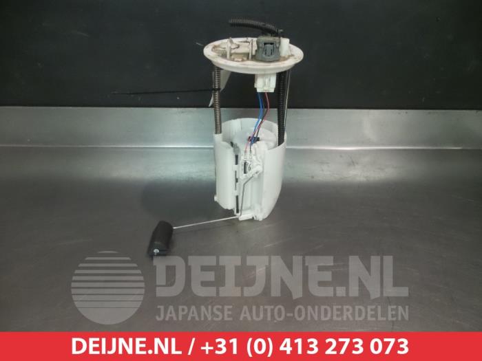 Usagé Pompe à carburant Mitsubishi ASX 1.6 MIVEC 16V Prix € 50,00 Règlement à la marge proposé par V.Deijne Jap.Auto-onderdelen BV