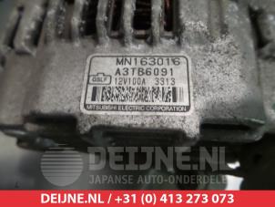 Dynamo van een Mitsubishi Outlander (CU) 2.0 16V 4x4 2003