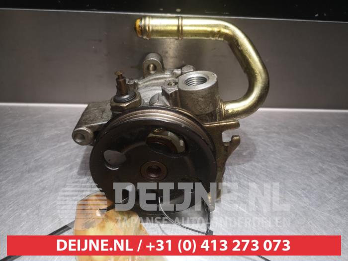 Usagé Pompe de direction Daihatsu Sirion/Storia (M1) 1.0 12V Prix € 30,00 Règlement à la marge proposé par V.Deijne Jap.Auto-onderdelen BV