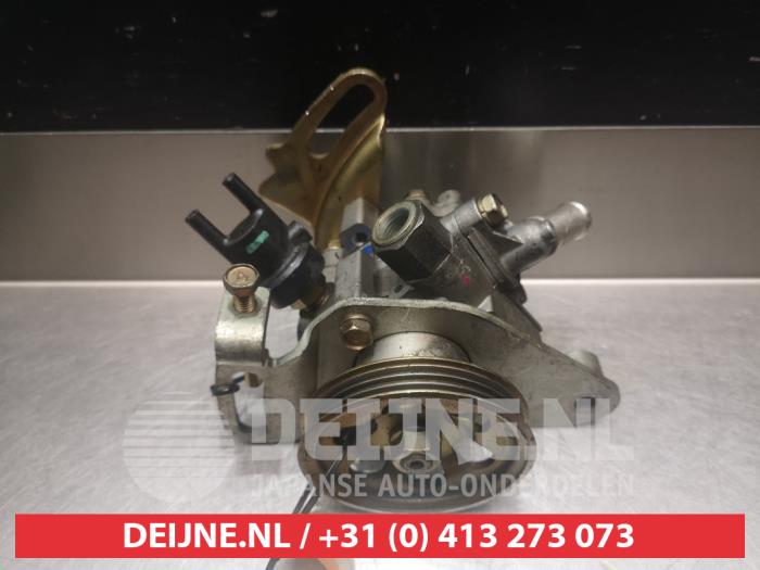 Usagé Pompe de direction Daihatsu Gran Move 1.6 16V Prix € 25,00 Règlement à la marge proposé par V.Deijne Jap.Auto-onderdelen BV