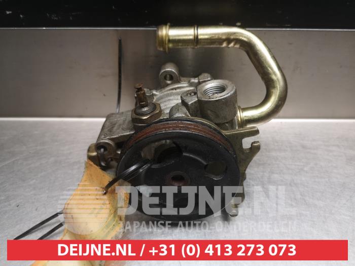 Usagé Pompe de direction Daihatsu Sirion/Storia (M1) Prix € 30,00 Règlement à la marge proposé par V.Deijne Jap.Auto-onderdelen BV