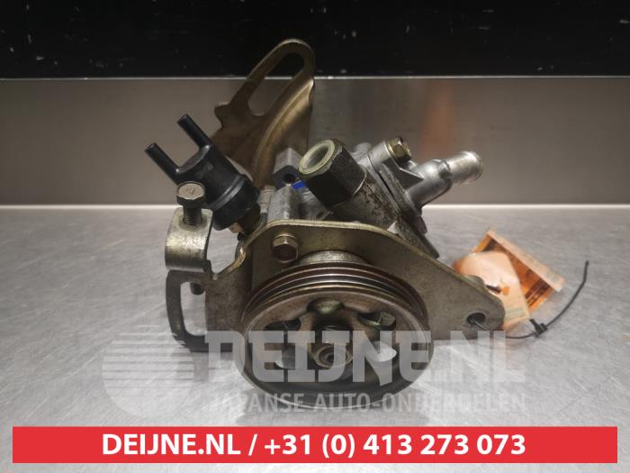 Usagé Pompe de direction Daihatsu Charade (G200/203) 1.5 SG,SR 16V MPI Valera Prix € 35,00 Règlement à la marge proposé par V.Deijne Jap.Auto-onderdelen BV