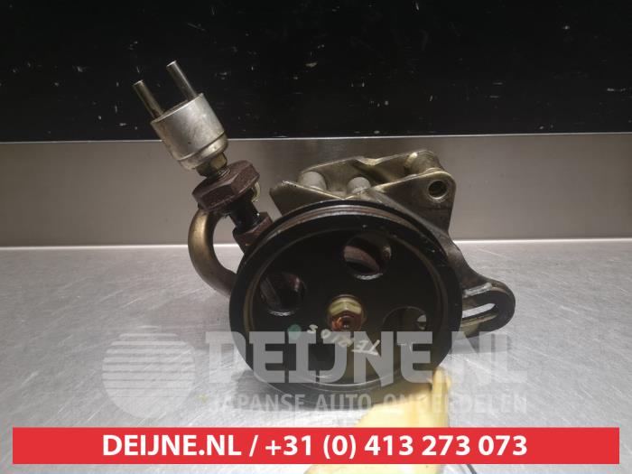 Usagé Pompe de direction Daihatsu Terios (J1) 1.3 16V 4x4 Prix € 30,00 Règlement à la marge proposé par V.Deijne Jap.Auto-onderdelen BV