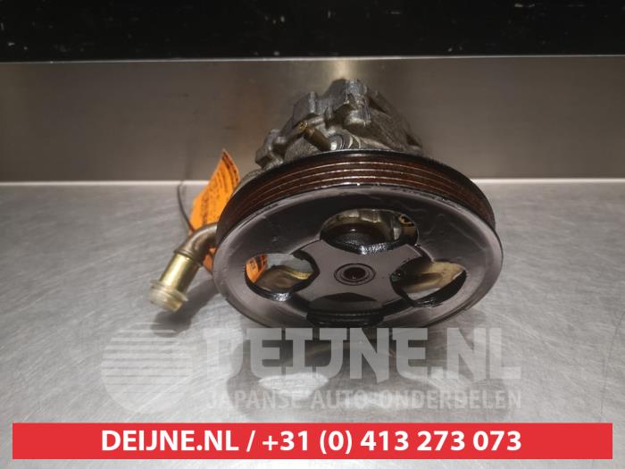 Usagé Pompe de direction Daihatsu YRV (M2) 1.3 16V DVVT Prix € 25,00 Règlement à la marge proposé par V.Deijne Jap.Auto-onderdelen BV