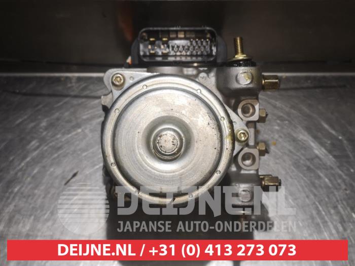 Usagé Pompe ABS Honda S2000 (AP1) 2.0 16V VTEC Prix € 150,00 Règlement à la marge proposé par V.Deijne Jap.Auto-onderdelen BV