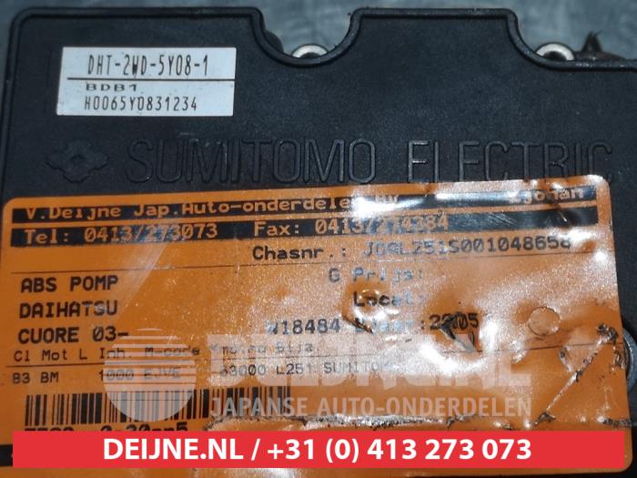 Pompe ABS d'un Daihatsu Cuore (L251/271/276) 1.0 12V DVVT 2005