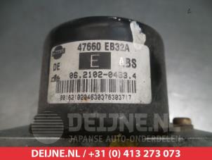 ABS Pumpe van een Nissan Navara (D40) 2.5 dCi 16V 4x4 2006