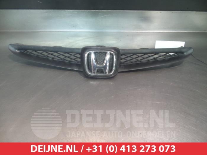 Używane Grill Honda Jazz (GD/GE2/GE3) 1.3 i-Dsi Cena € 30,00 Procedura marży oferowane przez V.Deijne Jap.Auto-onderdelen BV