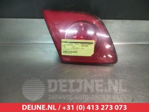 Gebrauchte Heckklappenreflektor links Mazda 3 Sport (BK14) 1.6 CiTD 16V Preis € 35,00 Margenregelung angeboten von V.Deijne Jap.Auto-onderdelen BV