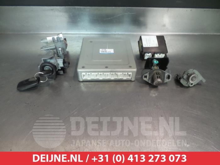 Engine management computer Mazda 6 (GG12/82), 2002 / 2008 2.0i 16V, Saloon, 4-dr, Petrol, 1.999cc, 104kW (141pk), FWD, LF17; LF18, 2002-06 / 2007-08, GG1236 (Used)