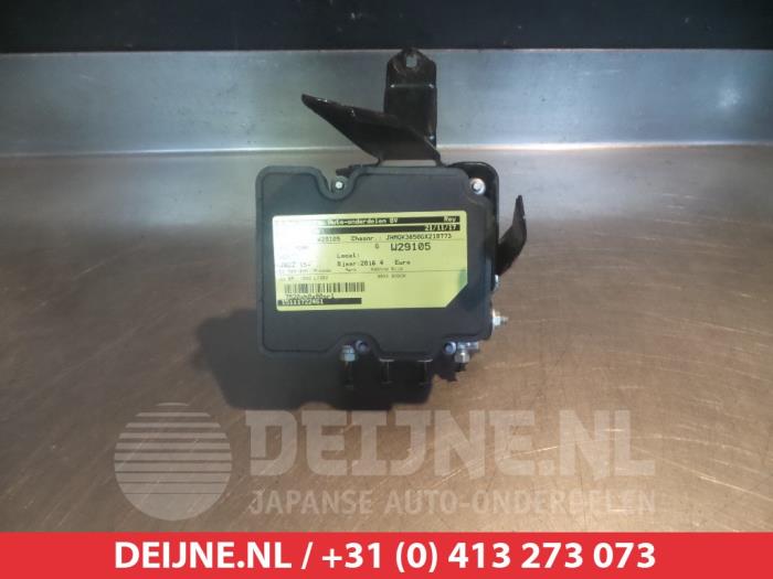 Usagé Pompe ABS Honda Jazz (GK/GP) 1.3 -i-VTEC 16V Prix € 100,00 Règlement à la marge proposé par V.Deijne Jap.Auto-onderdelen BV