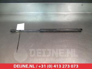 Used Rear gas strut, right Hyundai iX35 (LM) Price € 15,00 Margin scheme offered by V.Deijne Jap.Auto-onderdelen BV