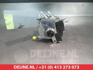 Usados Bomba de gasolina mecánica Mitsubishi Outlander Precio € 200,00 Norma de margen ofrecido por V.Deijne Jap.Auto-onderdelen BV