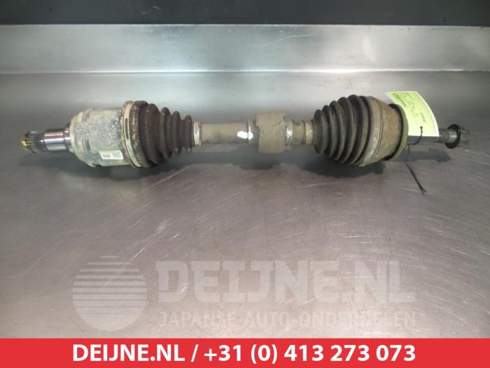 Gebrauchte Antriebswelle links vorne Toyota RAV4 (A3) 2.2 D-4D 16V 4x4 Preis € 75,00 Margenregelung angeboten von V.Deijne Jap.Auto-onderdelen BV
