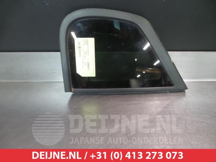 Usados Ventanilla triangular derecha detrás Hyundai iX20 (JC) 1.4i 16V Precio € 40,00 Norma de margen ofrecido por V.Deijne Jap.Auto-onderdelen BV