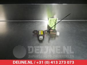 Used Airbag sensor Mitsubishi L-200 2.5 DI-D 4x4 Price on request offered by V.Deijne Jap.Auto-onderdelen BV