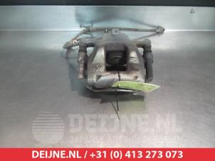 Used Front brake calliper, right Toyota Auris (E18) 1.4 D-4D-F 16V Price € 50,00 Margin scheme offered by V.Deijne Jap.Auto-onderdelen BV
