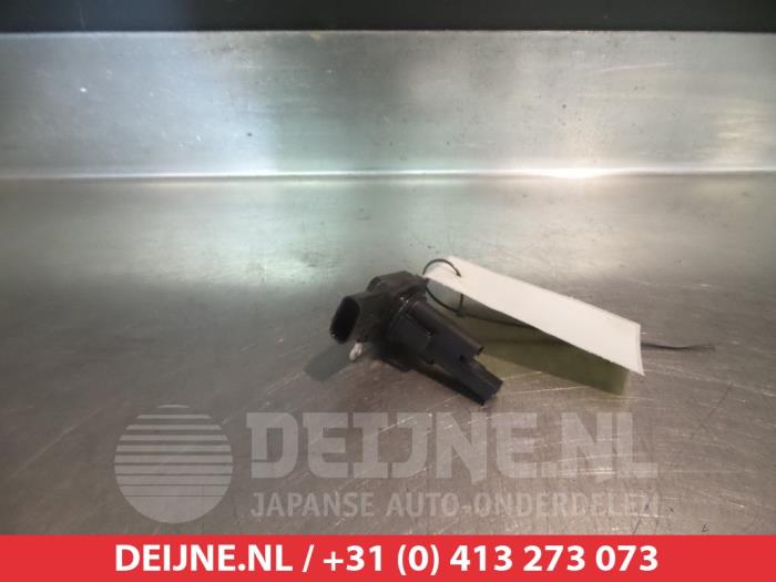 Usagé Débitmètre Toyota Avensis Wagon (T27) 2.0 16V VVT-i Prix € 15,00 Règlement à la marge proposé par V.Deijne Jap.Auto-onderdelen BV