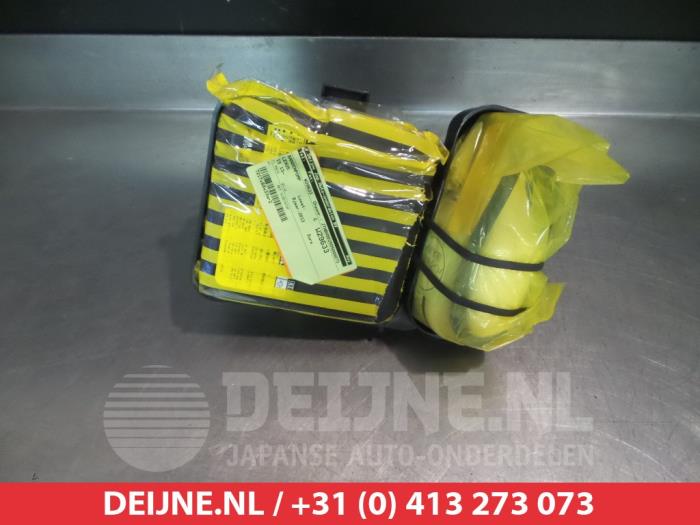 Begagnade Däckpump Lexus IS (E3) 300h 2.5 16V Pris € 20,00 Marginaltabell erbjuds av V.Deijne Jap.Auto-onderdelen BV