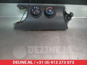 Usados Panel de control de calefacción Toyota iQ 1.0 12V VVT-i Precio de solicitud ofrecido por V.Deijne Jap.Auto-onderdelen BV