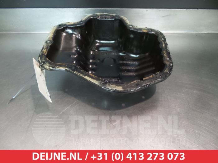 Usagé Couvercle carter Toyota Previa Prix € 35,00 Règlement à la marge proposé par V.Deijne Jap.Auto-onderdelen BV
