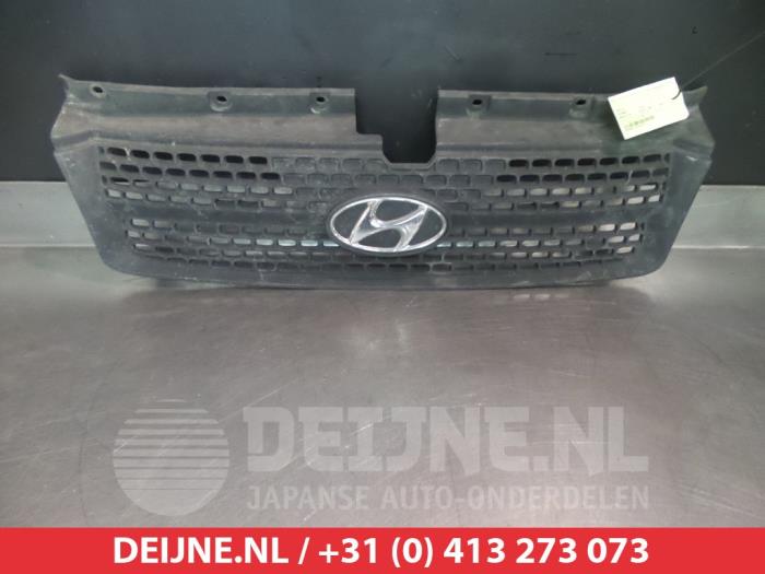 Używane Grill Hyundai Matrix 1.5 CRDi VGT 16V Cena € 25,00 Procedura marży oferowane przez V.Deijne Jap.Auto-onderdelen BV
