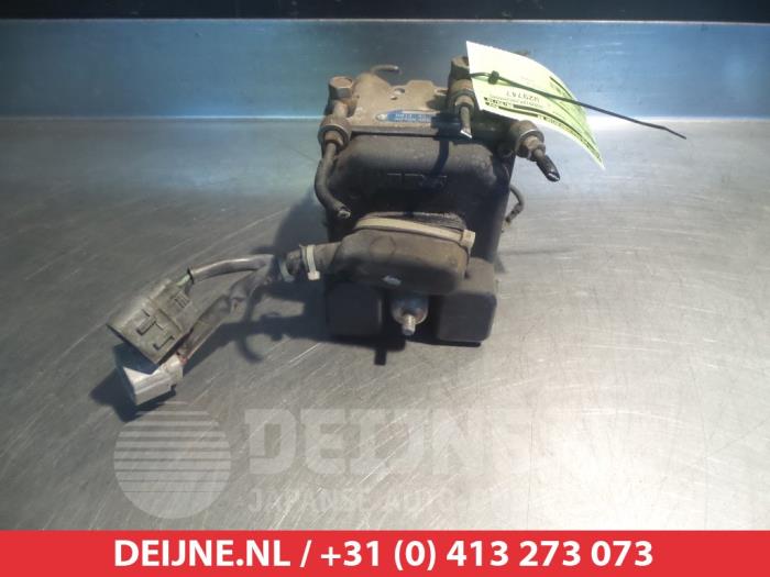 Używane Pompa ABS Mazda MX-5 (NA18/35/6C/8C) 1.8i 16V Cena € 50,00 Procedura marży oferowane przez V.Deijne Jap.Auto-onderdelen BV
