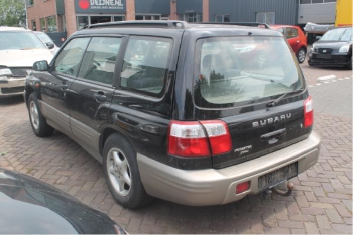 subaru forester rear door replacement