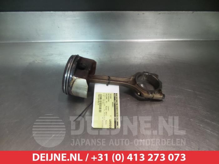 Usados Pistón Mitsubishi Outlander (CW) Precio € 100,00 Norma de margen ofrecido por V.Deijne Jap.Auto-onderdelen BV