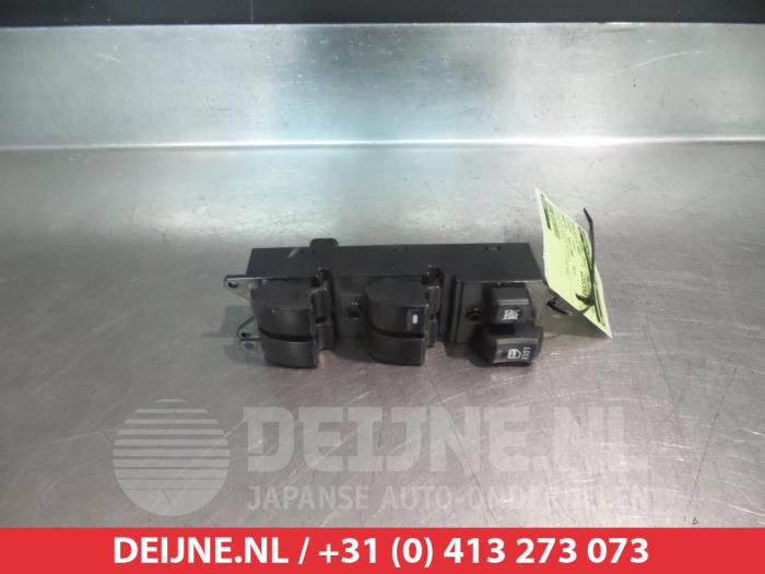 Usados Interruptor combinado de ventanillas Mitsubishi Lancer Sportback (CX) 2.0 DI-D 16V Precio € 35,00 Norma de margen ofrecido por V.Deijne Jap.Auto-onderdelen BV