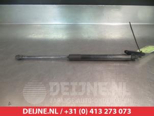 Used Rear gas strut, right Toyota Auris Touring Sports (E18) 1.8 16V Hybrid Price on request offered by V.Deijne Jap.Auto-onderdelen BV