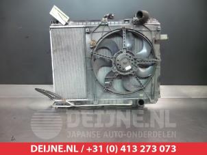 Radiateur d'un Kia Carnival/Grand Carnival 3 2.2 CRDi 16V VGT 2011