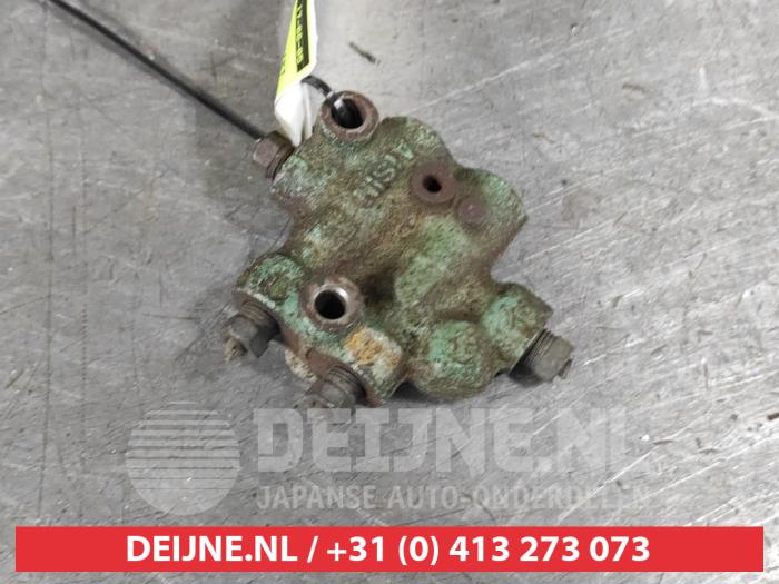 Begagnade EBD-system Toyota Picnic (XM10) 2.0i 16V GLi,GXi Pris € 20,00 Marginaltabell erbjuds av V.Deijne Jap.Auto-onderdelen BV