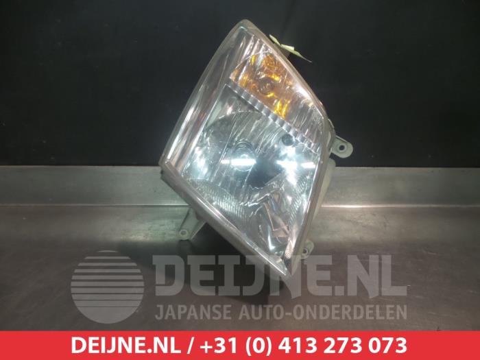 Używane Reflektor prawy Isuzu D-Max 2.5 D Cena € 35,00 Procedura marży oferowane przez V.Deijne Jap.Auto-onderdelen BV