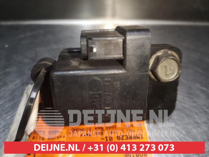 Usagé Bobine Subaru Impreza II (GD) 2.0 Turbo 16V WRX Prix € 20,00 Règlement à la marge proposé par V.Deijne Jap.Auto-onderdelen BV
