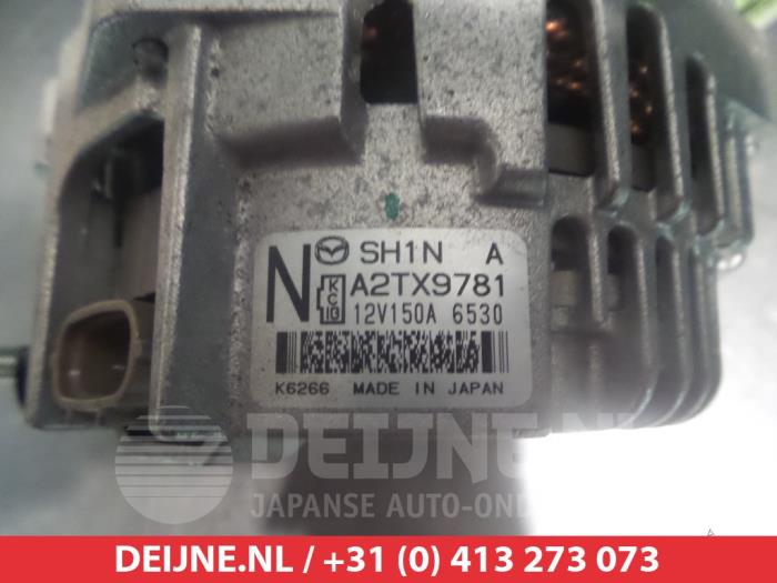Dynamo van een Mazda 6 SportBreak (GJ/GH/GL) 2.2 SkyActiv-D 175 16V 2014
