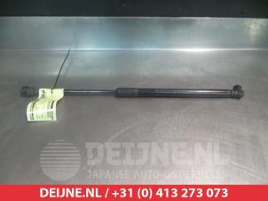 Used Rear gas strut, right Kia Venga 1.4 CRDi 16V Price on request offered by V.Deijne Jap.Auto-onderdelen BV