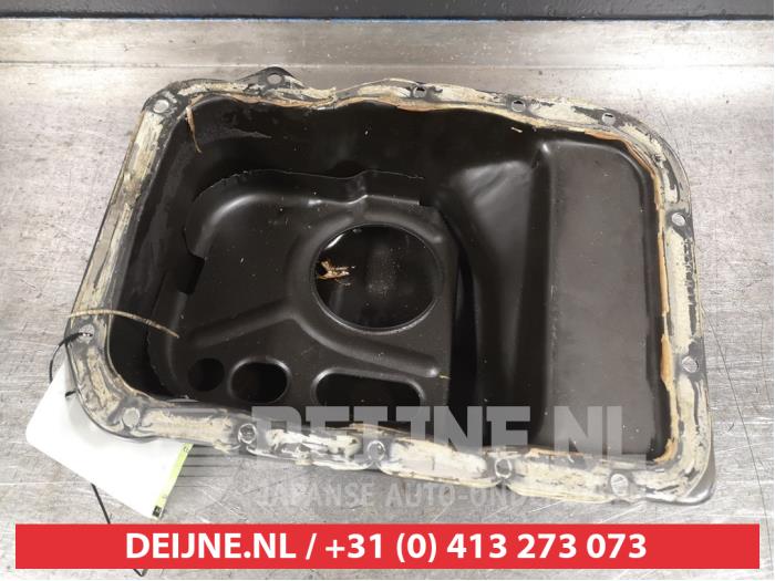 Gebrauchte Ölwanne Mazda 323 (BJ12) 1.5i 16V Preis € 50,00 Margenregelung angeboten von V.Deijne Jap.Auto-onderdelen BV