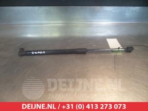 Used Rear gas strut, right Kia Venga 1.4 CVVT 16V Price on request offered by V.Deijne Jap.Auto-onderdelen BV