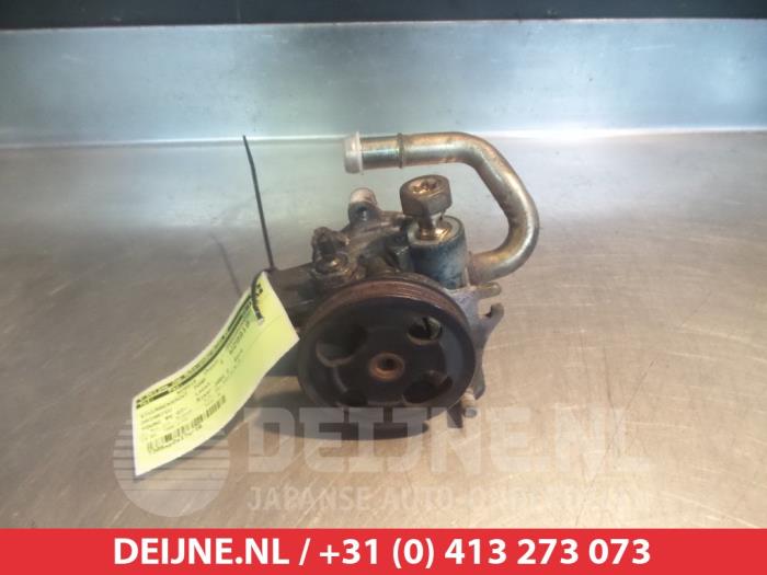 Usagé Pompe direction assistée Daihatsu YRV (M2) 1.0 12V DVVT STi Prix € 25,00 Règlement à la marge proposé par V.Deijne Jap.Auto-onderdelen BV