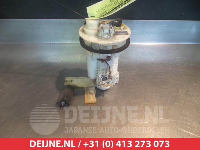 Usagé Pompe à carburant Toyota Corolla Wagon (E12) 1.6 16V VVT-i Prix € 25,00 Règlement à la marge proposé par V.Deijne Jap.Auto-onderdelen BV
