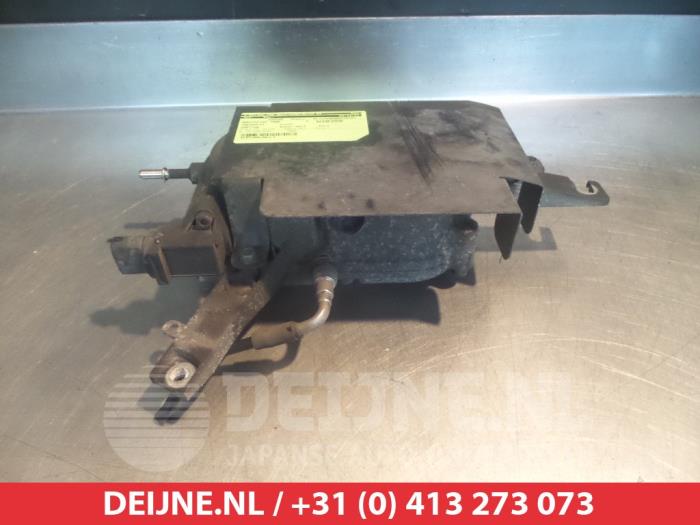 Gebrauchte Additatief tank Chevrolet Captiva (C140) 2.2 D 16V 4x4 Preis € 100,00 Margenregelung angeboten von V.Deijne Jap.Auto-onderdelen BV