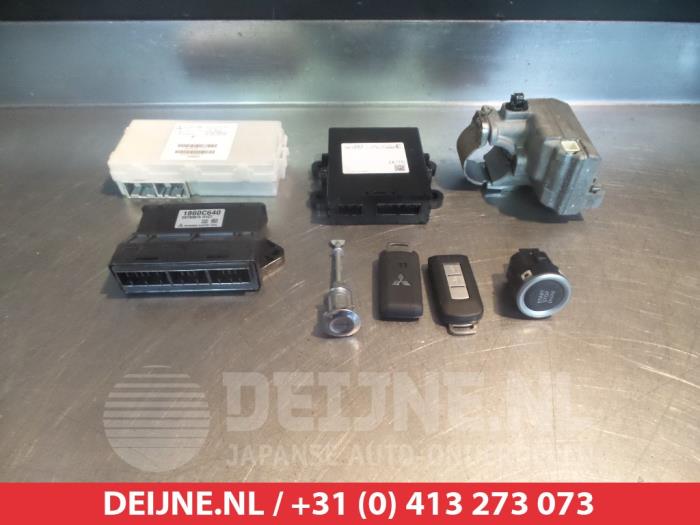 Used Engine management computer Mitsubishi Space Star (A0) 1.2 12V Price € 150,00 Margin scheme offered by V.Deijne Jap.Auto-onderdelen BV