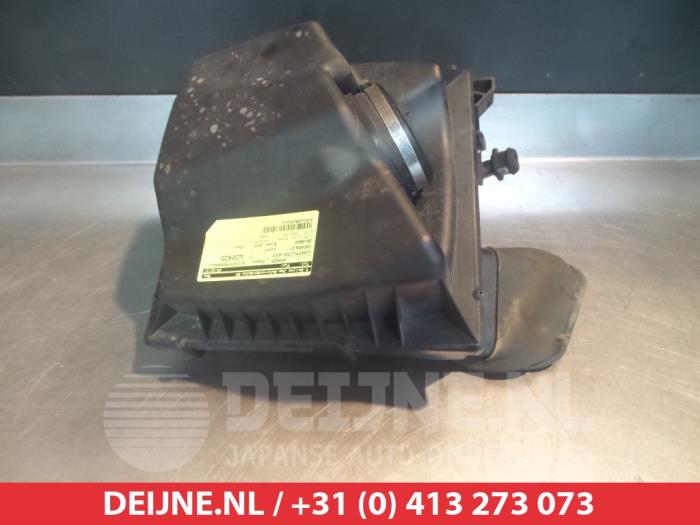 Begagnade Luftfilterhus Chevrolet Orlando (YYM/YYW) 2.0 D 16V Pris € 50,00 Marginaltabell erbjuds av V.Deijne Jap.Auto-onderdelen BV