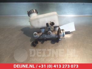 Used Master cylinder Kia Sorento I (JC) 2.4 16V Price on request offered by V.Deijne Jap.Auto-onderdelen BV