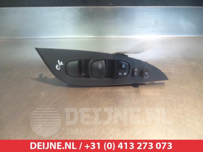 Usados Interruptor combinado de ventanillas Nissan Pulsar (C13) 1.2 DIG-T 16V Precio € 75,00 Norma de margen ofrecido por V.Deijne Jap.Auto-onderdelen BV