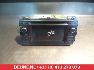 Used Radio Toyota Auris (E18) 1.8 16V Hybrid Price € 150,00 Margin scheme offered by V.Deijne Jap.Auto-onderdelen BV