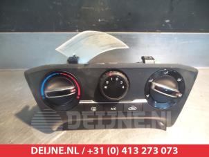 Used Heater control panel Hyundai i20 (GBB) 1.1 CRDi VGT 12V Price € 50,00 Margin scheme offered by V.Deijne Jap.Auto-onderdelen BV