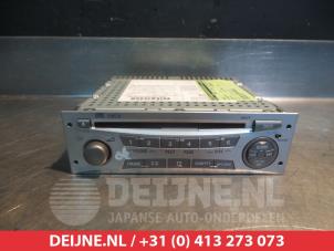 Used Radio Mitsubishi L-200 2.5 TDI 4x4 Price on request offered by V.Deijne Jap.Auto-onderdelen BV